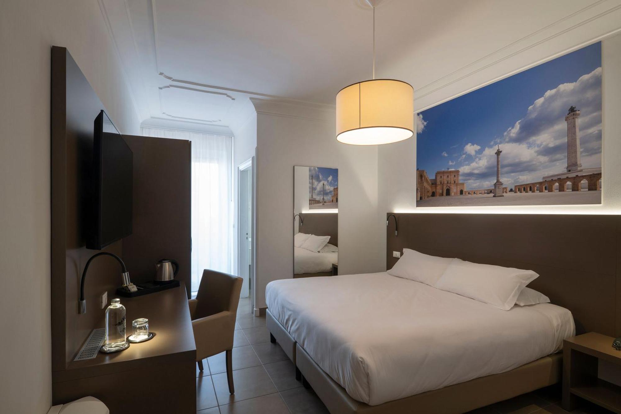Hotel Delle Palme Лече Екстериор снимка