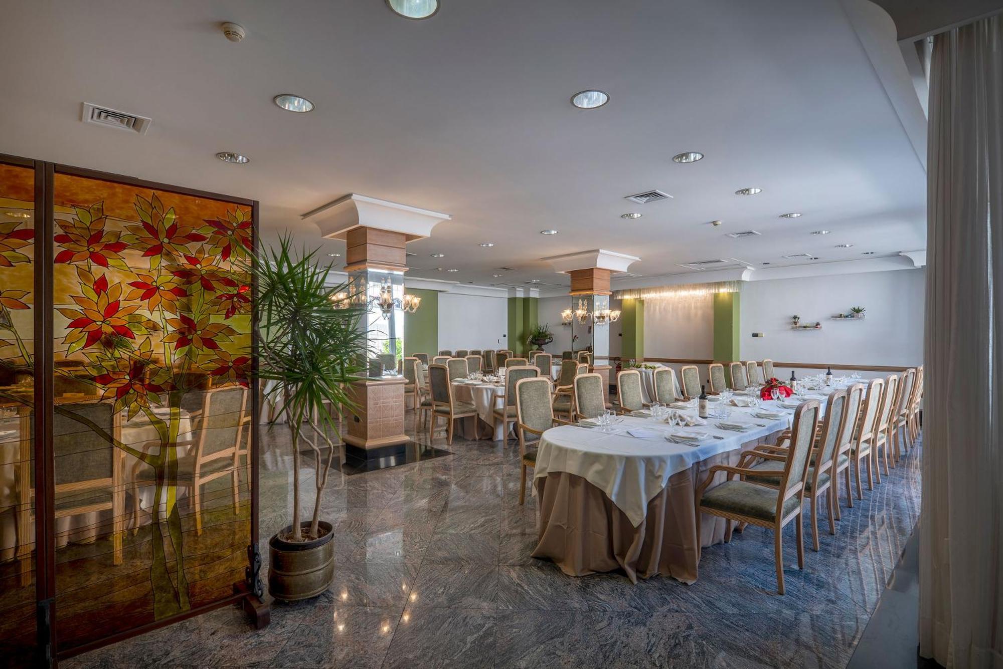 Hotel Delle Palme Лече Екстериор снимка